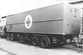 Abb 7: Mobile Versuchstiertransporteinrichtung „Vivarium Teil I“ (VIV-I) im Container auf Tatra-Sattelauflieger (10). 