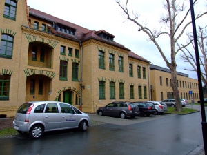 Abb. 1: Das Sanitätszentrum Leipzig nach Rekonstruktion und Anbau