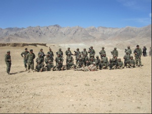 Abb. 4: MedicKp mitMentor auf dem Übungsgelände (Holzhauser, 2010, Kabul)