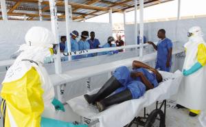 „Phönix aus der Asche“ Kampf gegen Ebola – die humanitäre Hilfe des Deutschen Roten Kreuzes und der Bundeswehr in Westafrika
