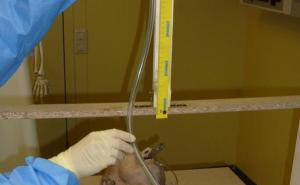 Vergleich der Atemwegssicherung mittels Larynxmaske zwischen Anästhesisten und Laien