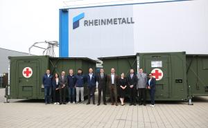 Material kommt an: Sanitätskräfte erhalten neue Container zur Diagnostik und Behandlung