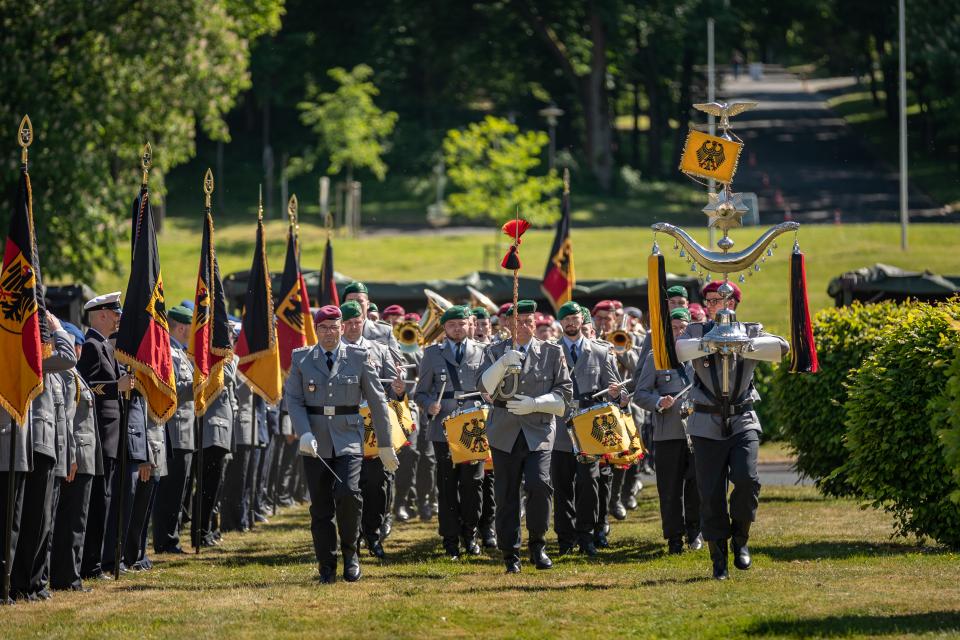 Einmarsch des Heeresmusikkorps aus Veitshöchheim