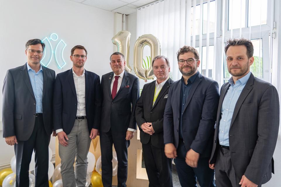 Von links: Prof. Dr. Dr. Karsten Hiltawsky (Dräger), Prof. Dr. Philipp...