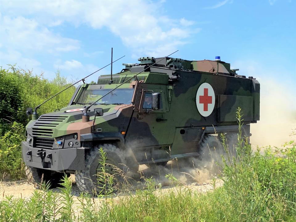 Mittleres geschütztes Sanitätsfahrzeug EAGLE 6x6 an die Bundeswehr...