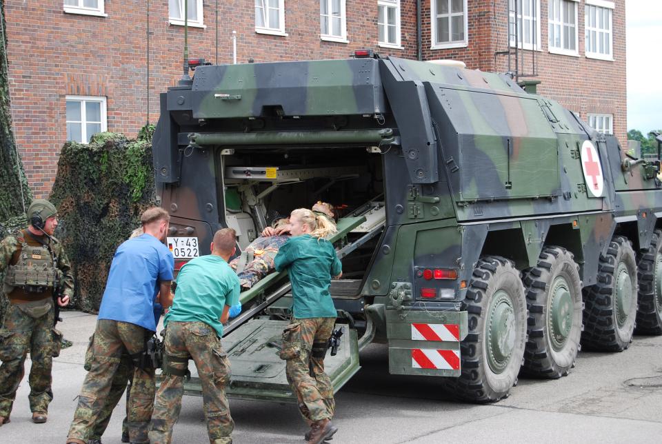 Bei der Informations- und Lehrübung des Sanitätsdienstes der Bundeswehr (ILÜ...