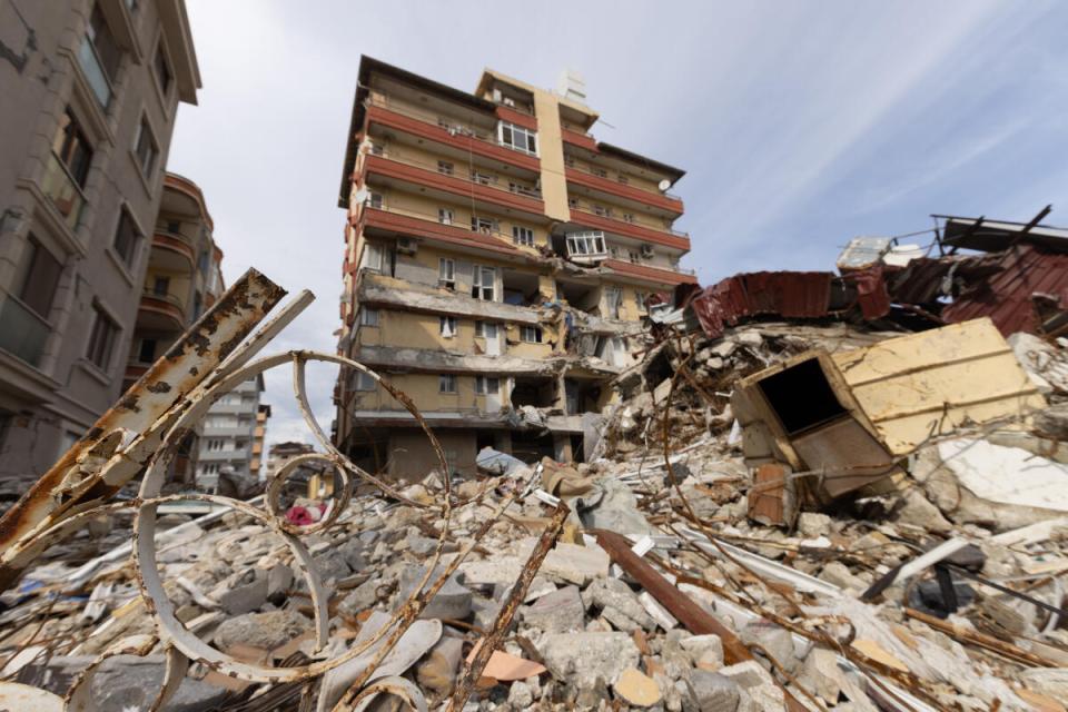 Vom Erdbeben zerstörte Wohnhäuser in der Stadt Antakya in der Türkei.